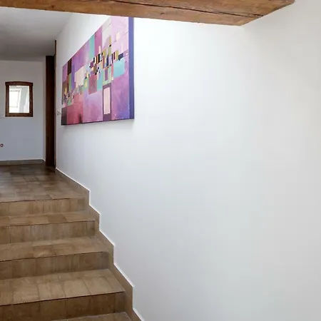 Cosy & Spacious Apt. Benc Apartment *