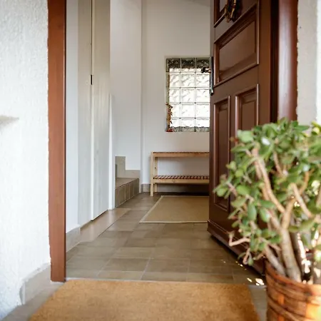 Apartment Cosy & Spacious Apt. Benc *