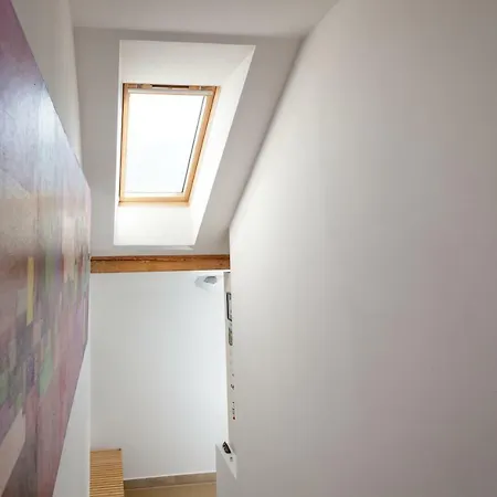 Cosy & Spacious Apt. Benc Apartament