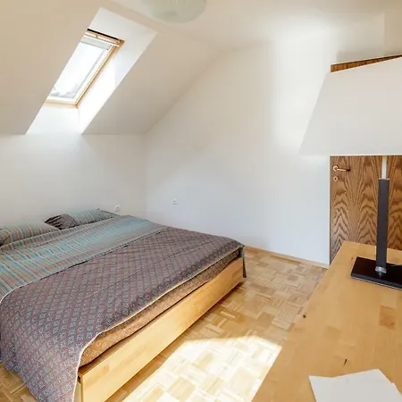 Apartament Cosy & Spacious Apt. Benc *